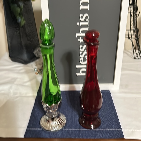 Vintage Avon Empire Green Decanter/Bud Vase and Ruby Red Bud Vase. Set of Two. - Picture 1 of 11